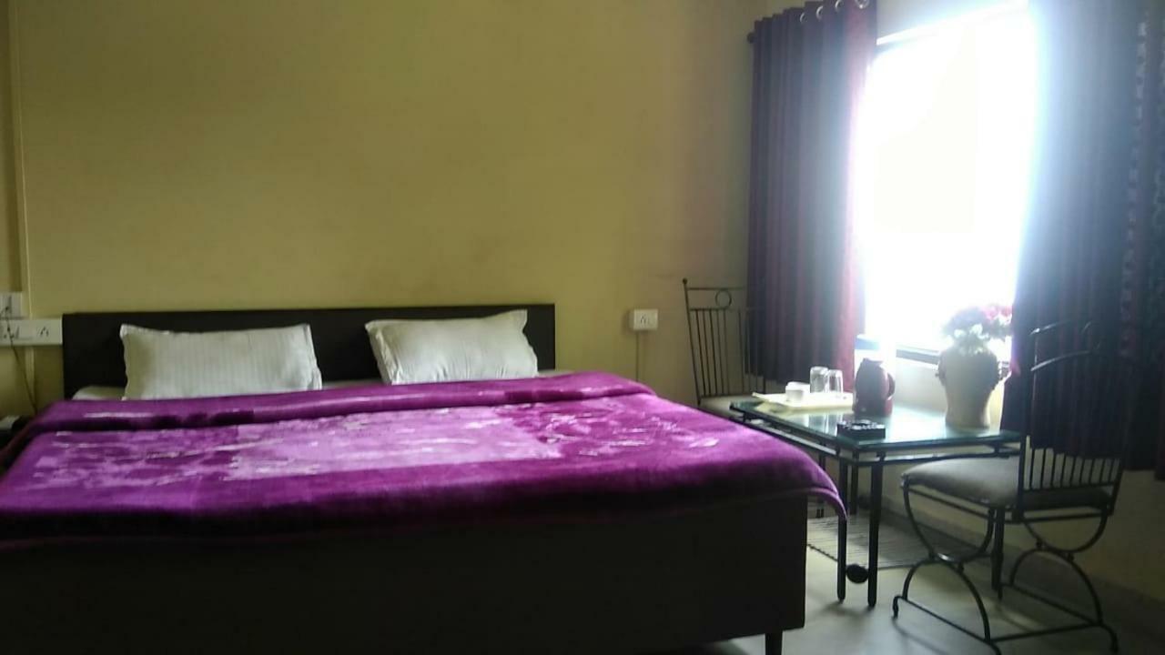Hotel Gulmarg 穆索里 外观 照片